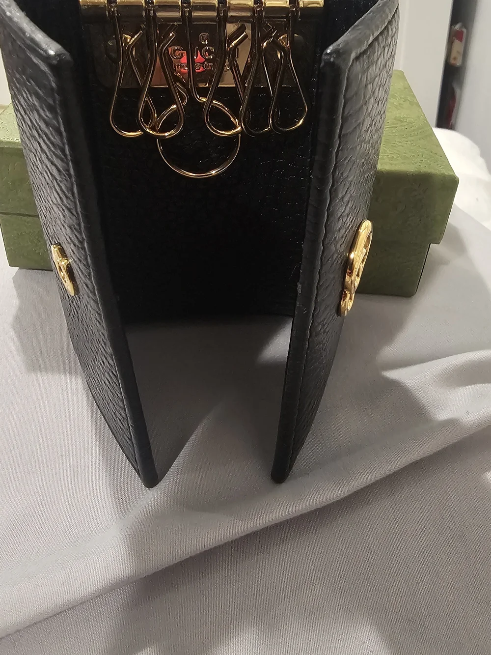 Gucci leather key chain holder
